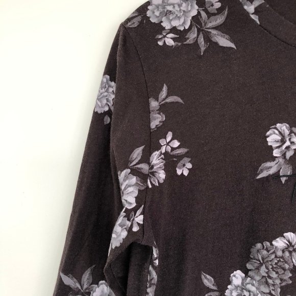 Long Sleeve Cotton Tee with Floral Design - Picture 9 of 16
